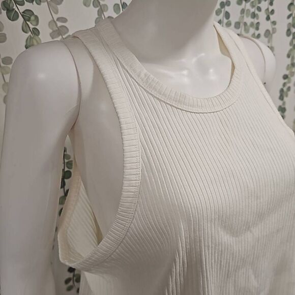*sold*Good American Chunky Ribbed Tank Sz 5 /2XL - Picture 5 of 10